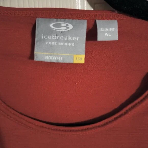 IceBreaker Red Short Sleeve Shirt size Large - Picture 2 of 3